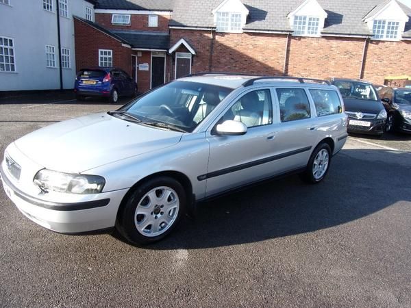 2001 Volvo V70 2.4 SE 5dr image 5