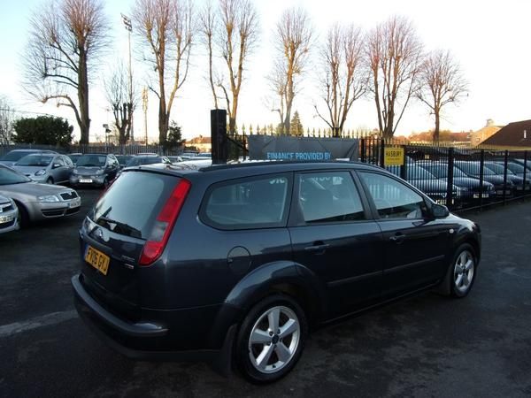 2006 Ford Focus 1.8 TDCi Zetec 5dr image 3