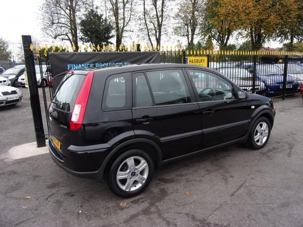 2009 Ford Fusion 1.6 Zetec 5dr Auto image 3