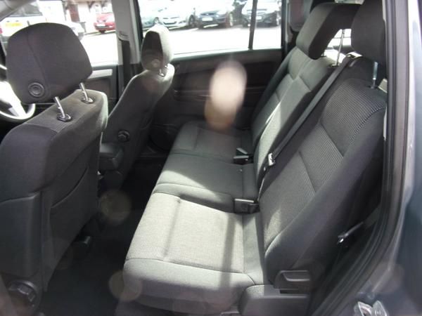 2007 Vauxhall Zafira 1.8 i 16v SRi 5dr image 5