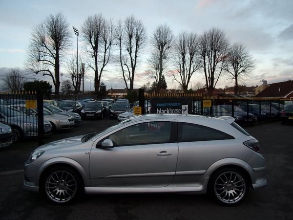 2008 Vauxhall Astra 1.8 i 16v Sport 3dr image 3