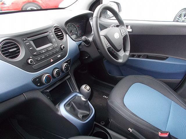 2015 HYUNDAI I10 1.0 5dr image 4