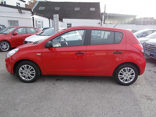 2010 HYUNDAI I20 1.2 Classic 5dr image 3