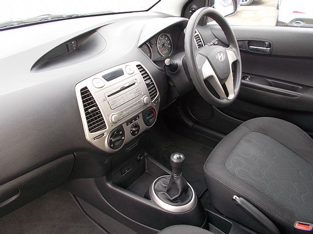 2010 HYUNDAI I20 1.2 Classic 5dr image 4
