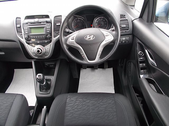 2013 HYUNDAI IX20 1.6 Crdi Active 5dr image 4