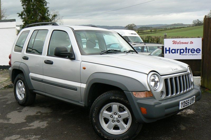 2005 JEEP CHEROKEE Sport image 1