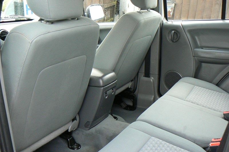 2005 JEEP CHEROKEE Sport image 5