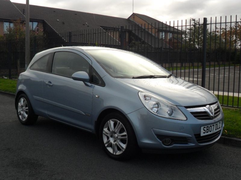 2007 Vauxhall Corsa 1.2 i 16v Design 3dr image 1
