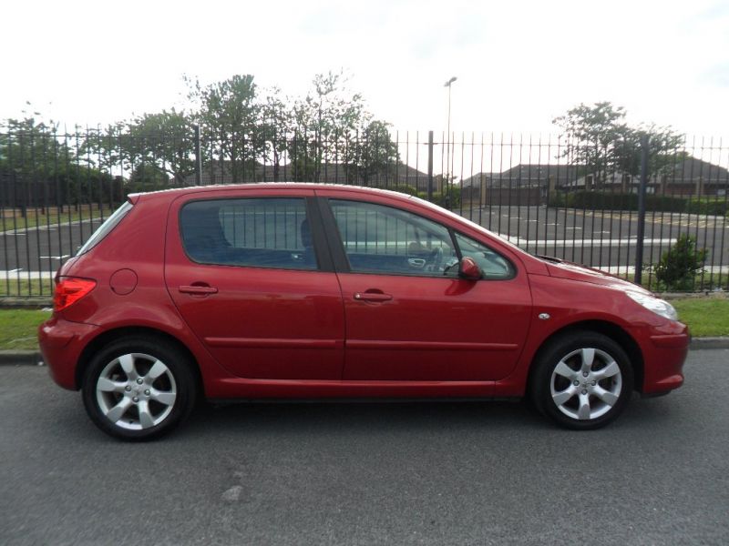 2006 Peugeot 307 1.6 HDi SE 5dr image 2