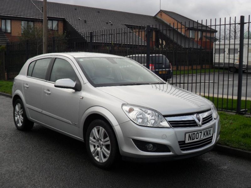 2007 Vauxhall Astra 1.6 16v Elite 5dr image 1
