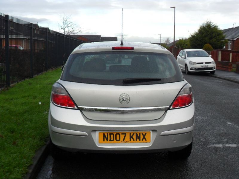 2007 Vauxhall Astra 1.6 16v Elite 5dr image 3