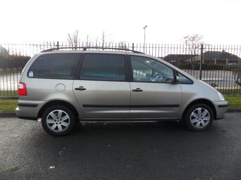 2005 Ford Galaxy 1.9 TDi Zetec 5dr image 2