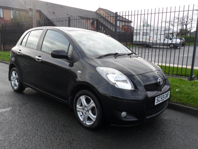2010 Toyota Yaris 1.33 VVT-i TR 5dr image 1