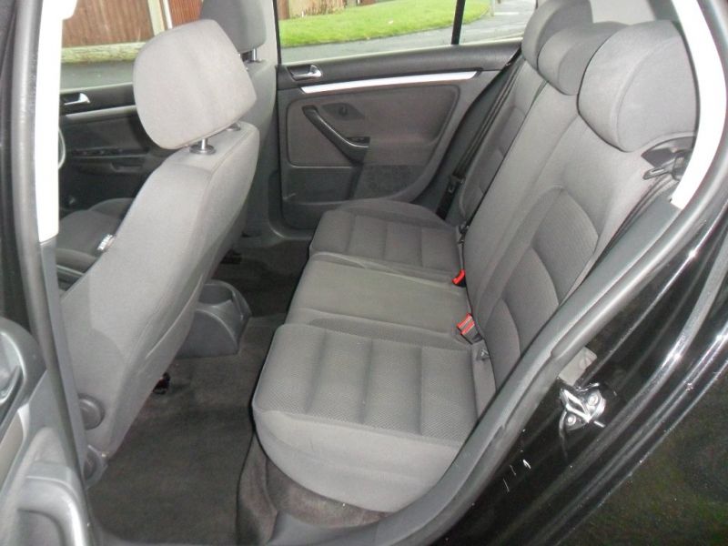 2005 Volkswagen Golf 2.0 TDI GT 5dr image 5