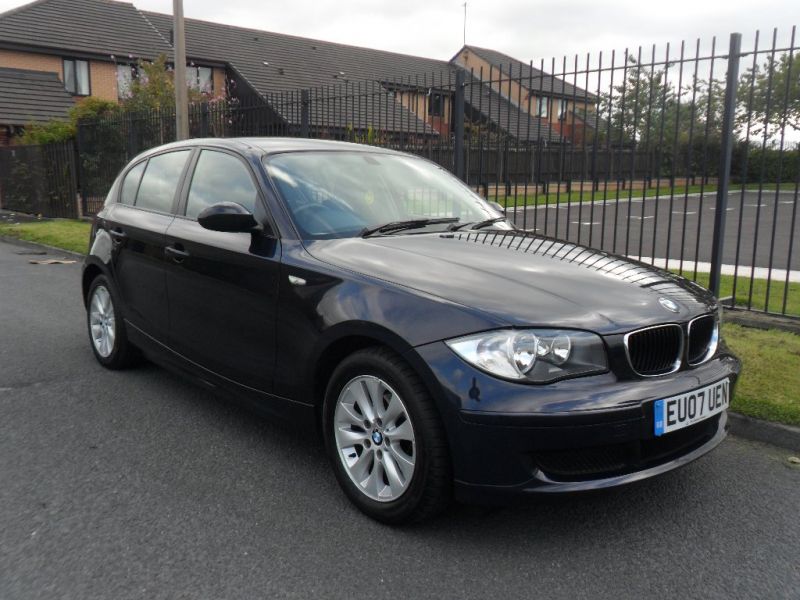 2007 BMW 1 SERIES 2.0 118d ES 5dr image 1