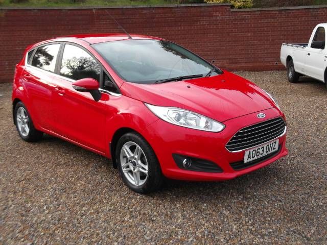 2013 Ford Fiesta 1.25 ZETEC 5DR image 1