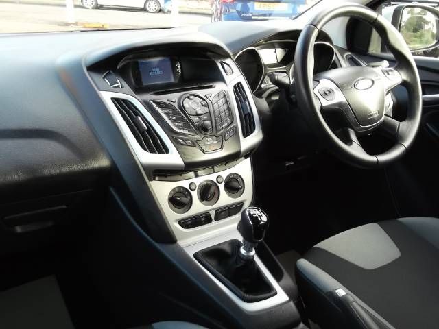 2012 Ford Focus 1.6 TDCI ZETEC image 5