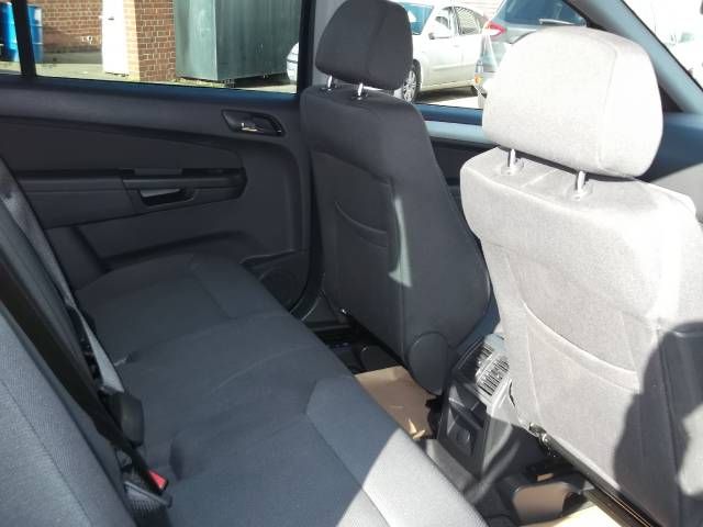 2012 Vauxhall Zafira 1.6 5DR image 4