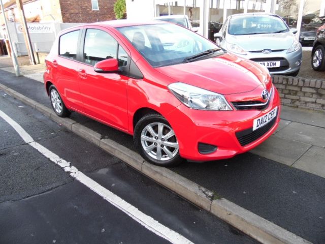 2012 TOYOTA YARIS 1.33 VVT-i TR 5dr image 1