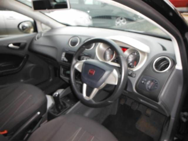 2011 SEAT IBIZA 1.4 SE Copa 5dr image 4