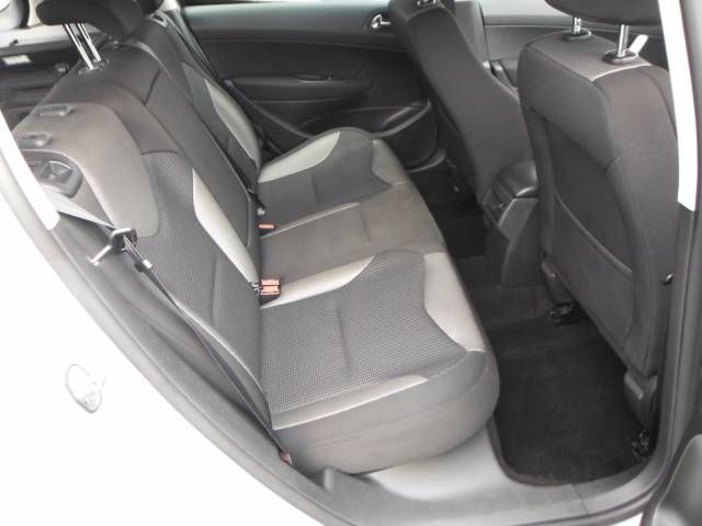 2012 PEUGEOT 308 1.6 HDi 92 Active 5dr image 5