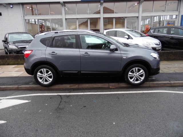 2010 NISSAN QASHQAI 1.5 dCi N-Tec 5dr image 2