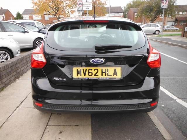 2012 FORD FOCUS 1.6 Zetec 5dr image 3