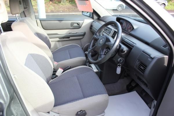 2006 NISSAN X-Trail 2.2dCi SE 5dr image 4