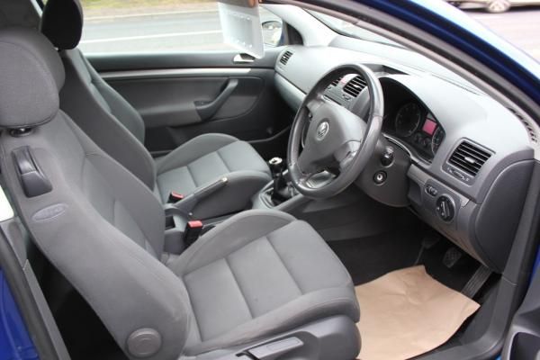 2006 VOLKSWAGEN Golf 1.9 TDI Sport image 4