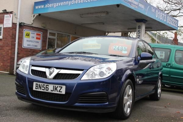 2006 VAUXHALL Vectra 1.9CDTi Exclusiv 5dr image 2