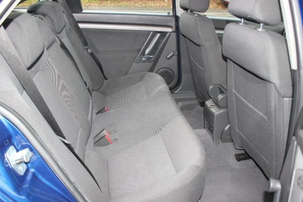 2006 VAUXHALL Vectra 1.9CDTi Exclusiv 5dr image 5