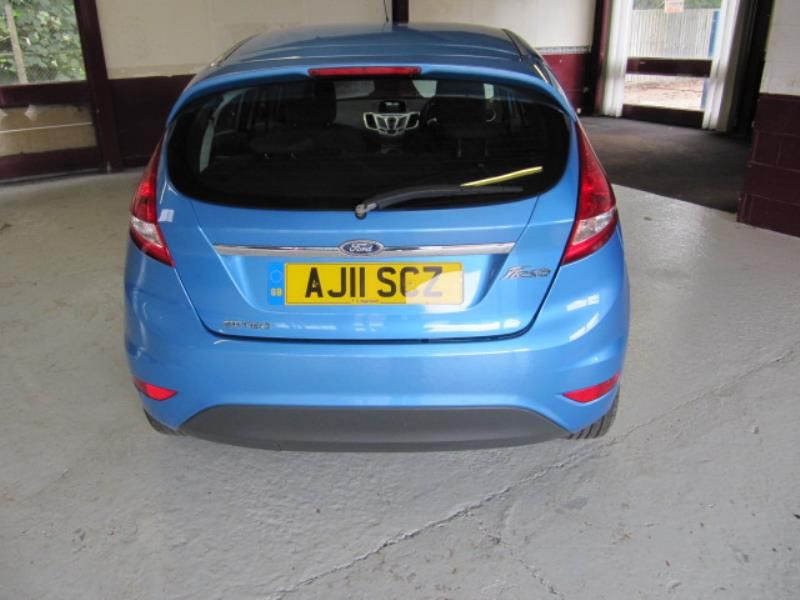 2011 Ford Fiesta Zetec image 3