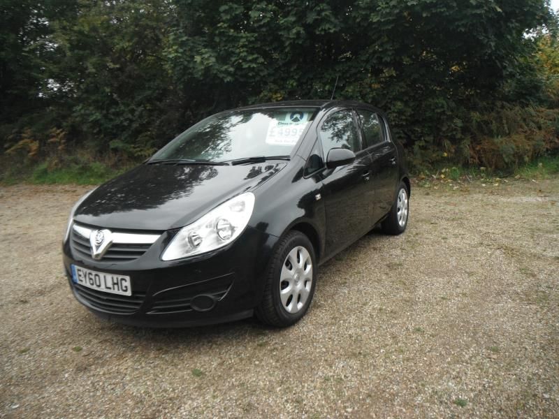 2010 Vauxhall Corsa Exclusiv image 1