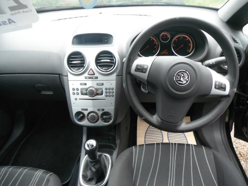 2010 Vauxhall Corsa Exclusiv image 4