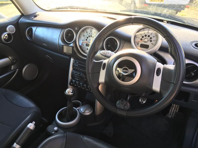 2003 Mini Cooper S image 4