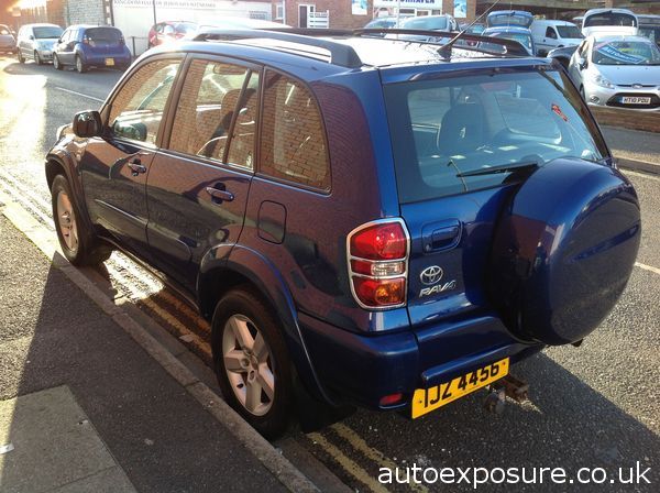 2005 Toyota Rav 4 2.0 XT3 Auto image 3