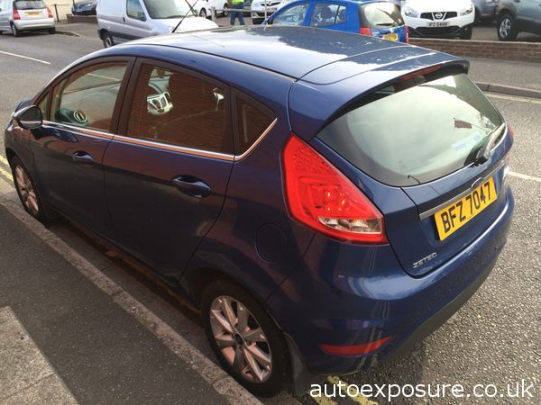 2010 Ford Fiesta 1.25 Zetec image 3