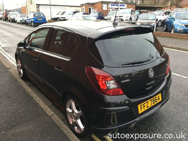 2011 Vauxhall Corsa 1.4 SRi image 3