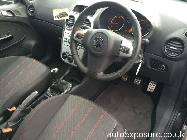 2011 Vauxhall Corsa 1.4 SRi image 4