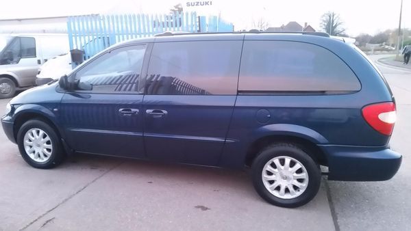 2001 Chrysler Grand Voyager 3.3 image 2