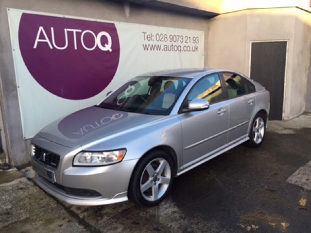 2010 VOLVO S40 2.0 D R-DESIGN 4d image 1
