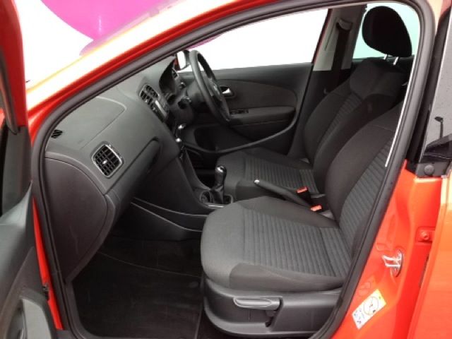 2014 VOLKSWAGEN POLO 1.2 TDI 5d image 5