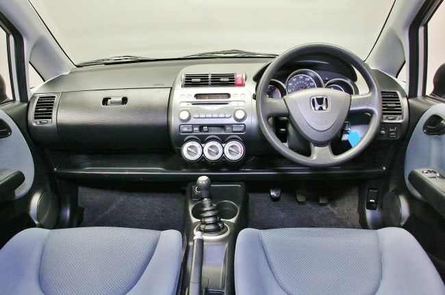 2006 HONDA Jazz 1.2 i DSI S 5dr image 4