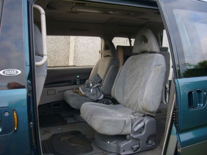 1994 Mitsubishi Delica image 3