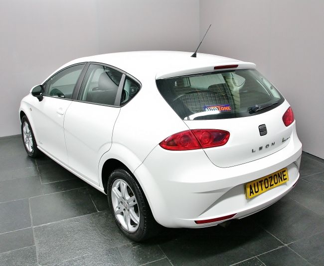 2013 SEAT Leon 1.6 TDI S Copa 5dr image 3