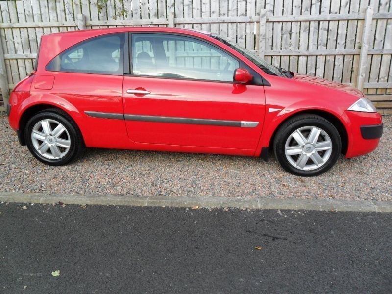 2005 Renault Megane 1.5 3dr image 2