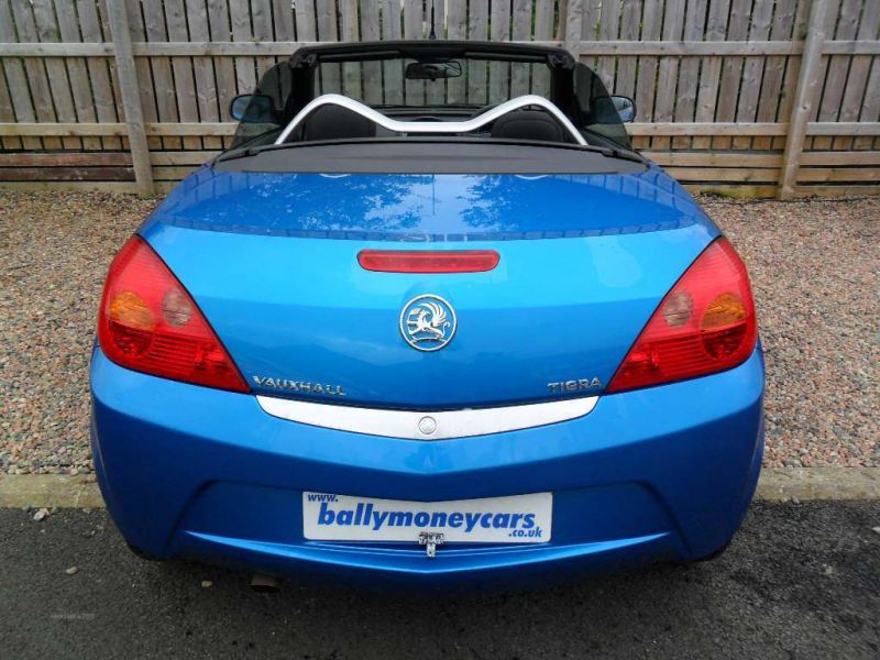 2005 Vauxhall Tigra TWINPORT image 3