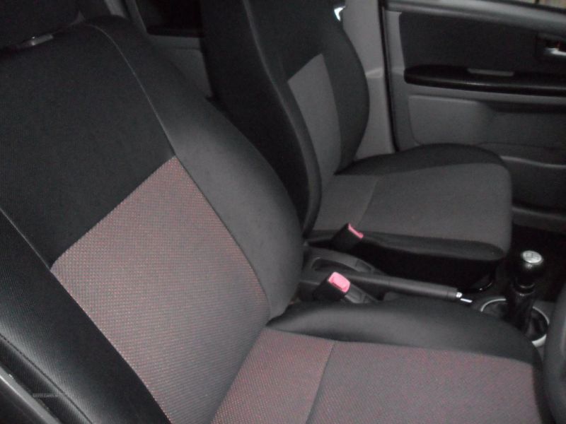 2007 Suzuki SX4 GL image 4