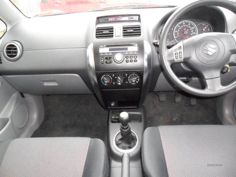 2007 Suzuki SX4 GL image 5
