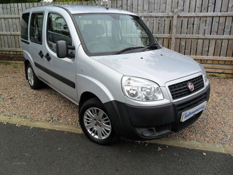 2009 Fiat Doblo ACTIVE M-JET image 1